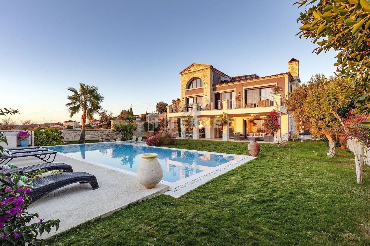 Villa in Cesme, Türkei, 580 m² - Foto 2