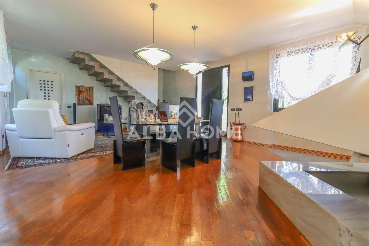 Villa Via Europa, Italie, 500 m² - image 14