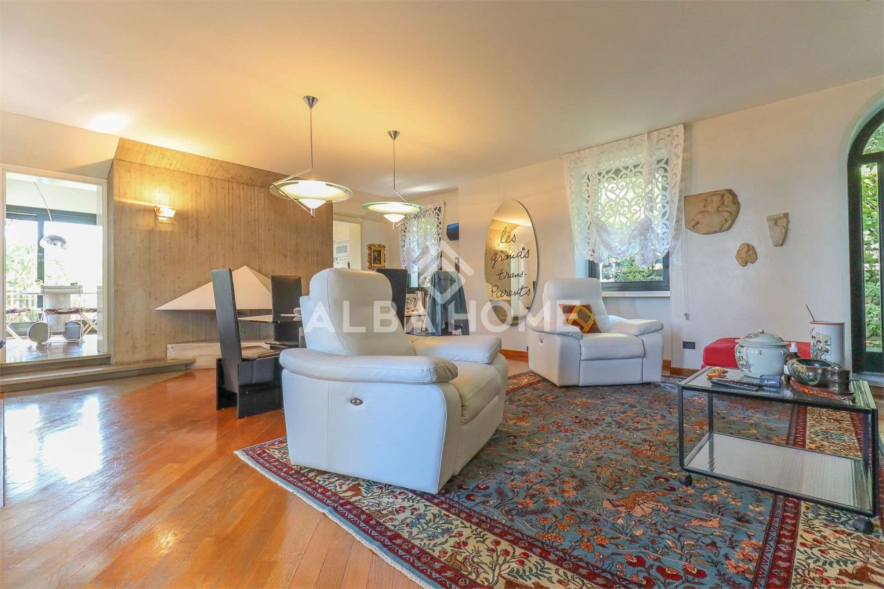 Villa Via Europa, Italie, 500 m² - image 17