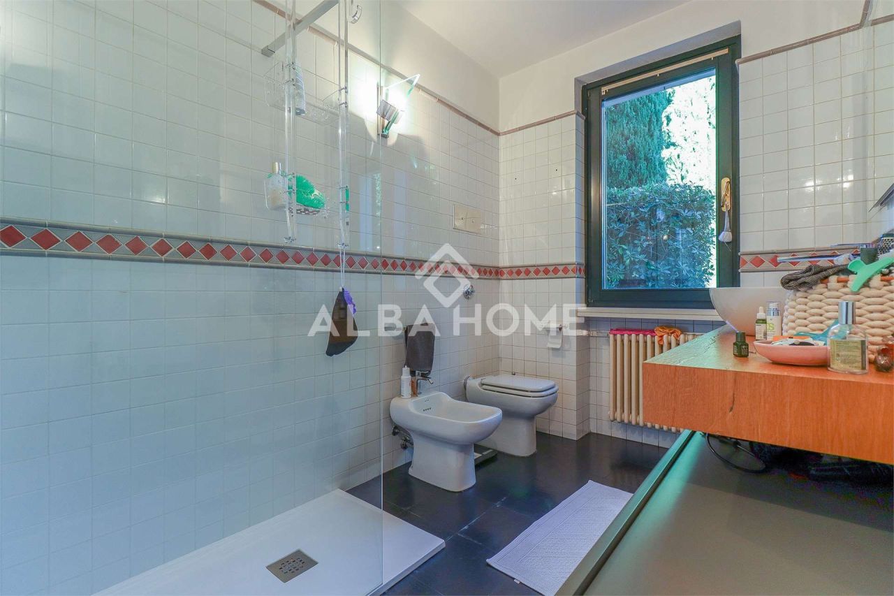 Villa Via Europa, Italie, 500 m² - image 18