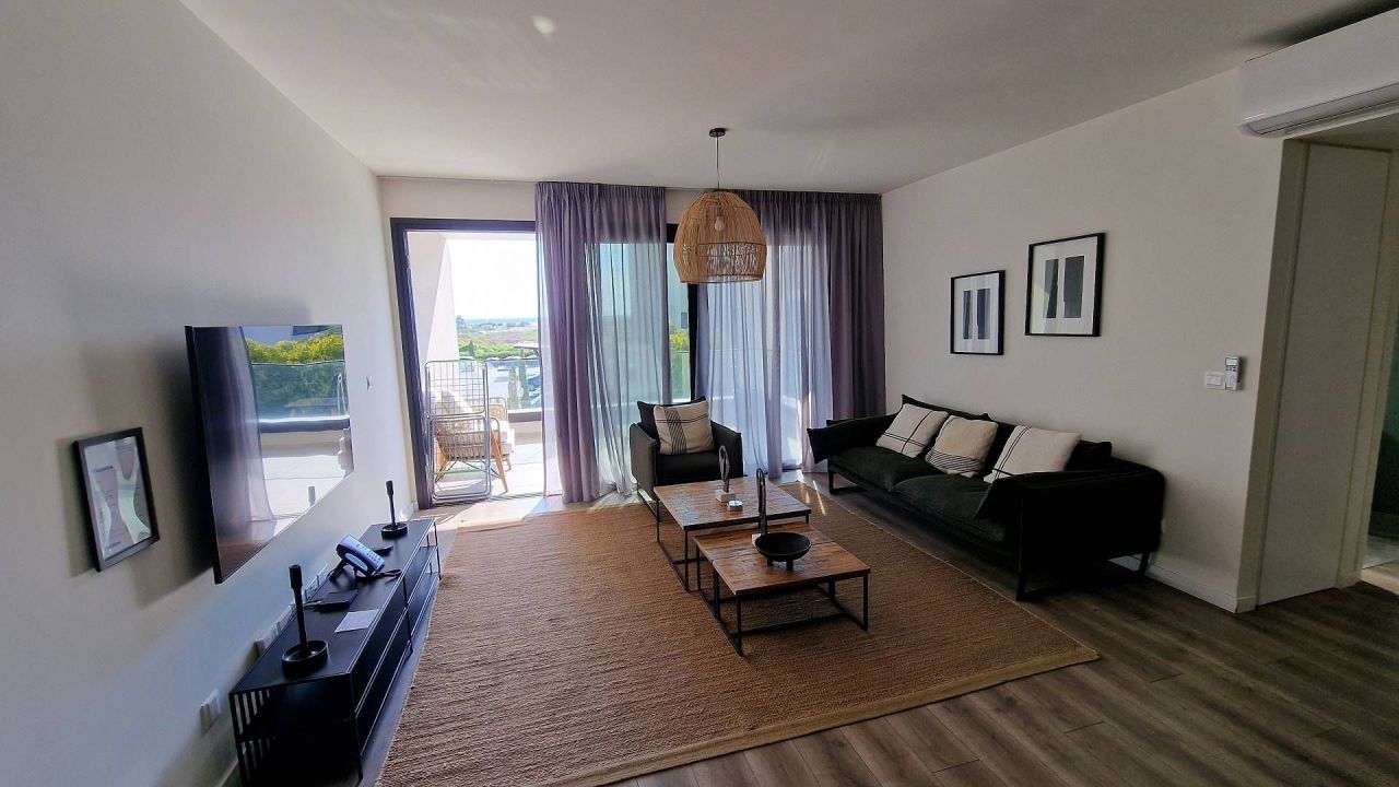 Flat in Limassol, Cyprus, 90 m² - picture 2