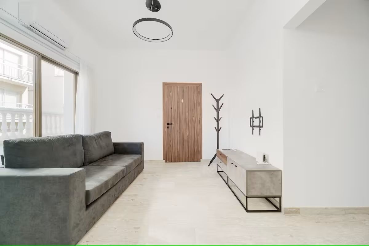 Flat on Finikoudes Beach, Cyprus, 140 m² - picture 2