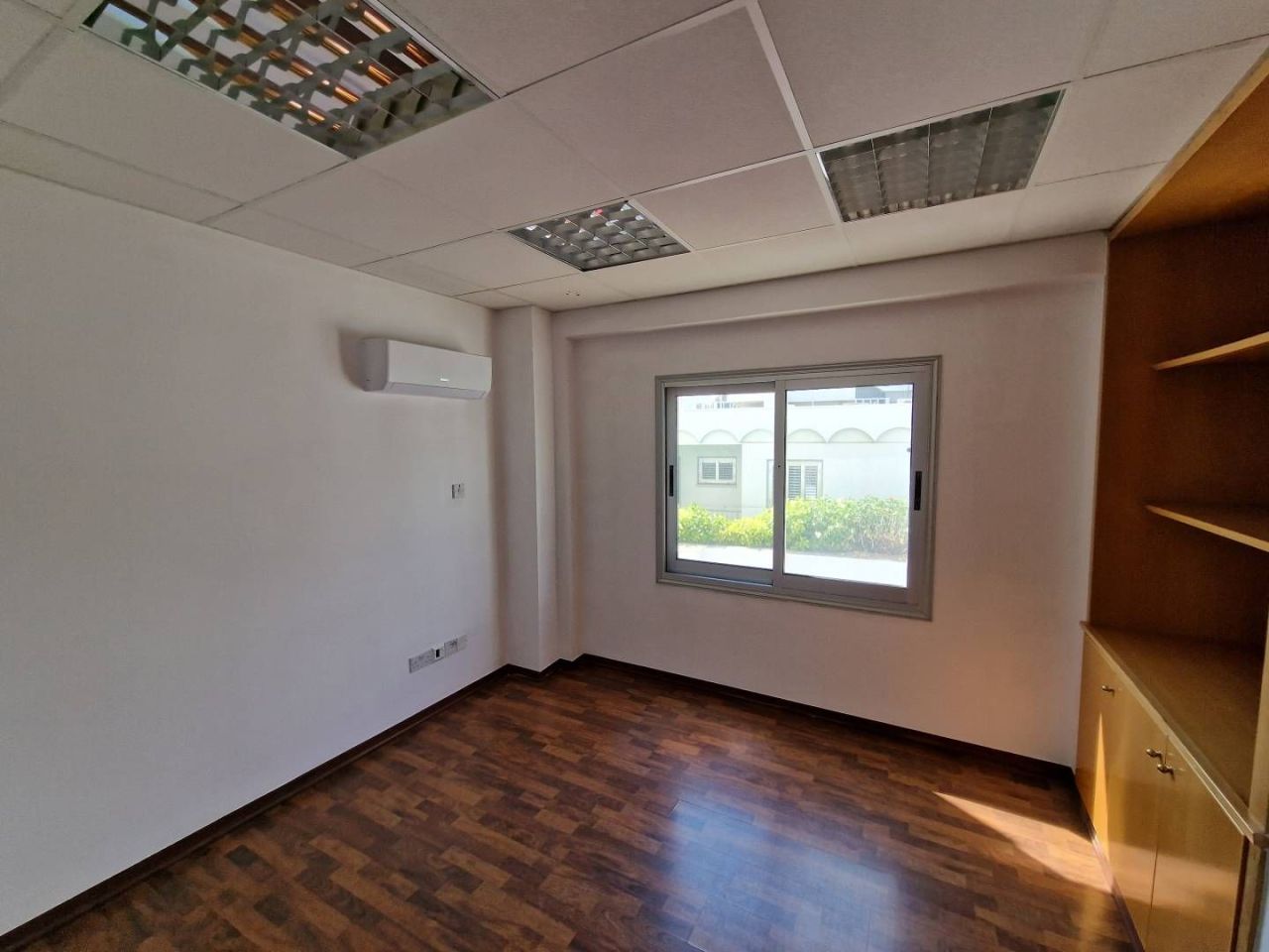 Office in Limassol, Cyprus, 120 m² - picture 4