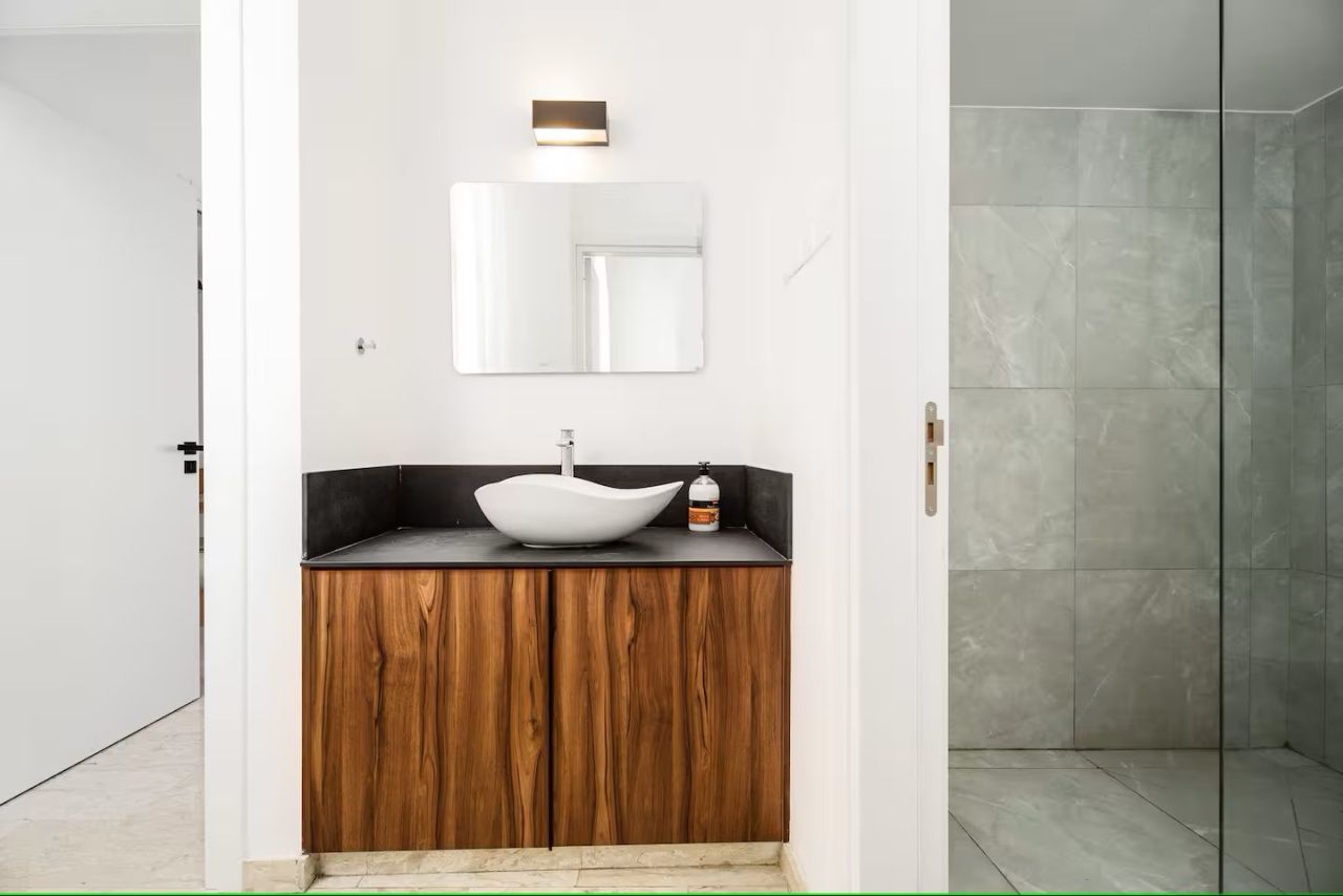 Flat on Finikoudes Beach, Cyprus, 140 m² - picture 16