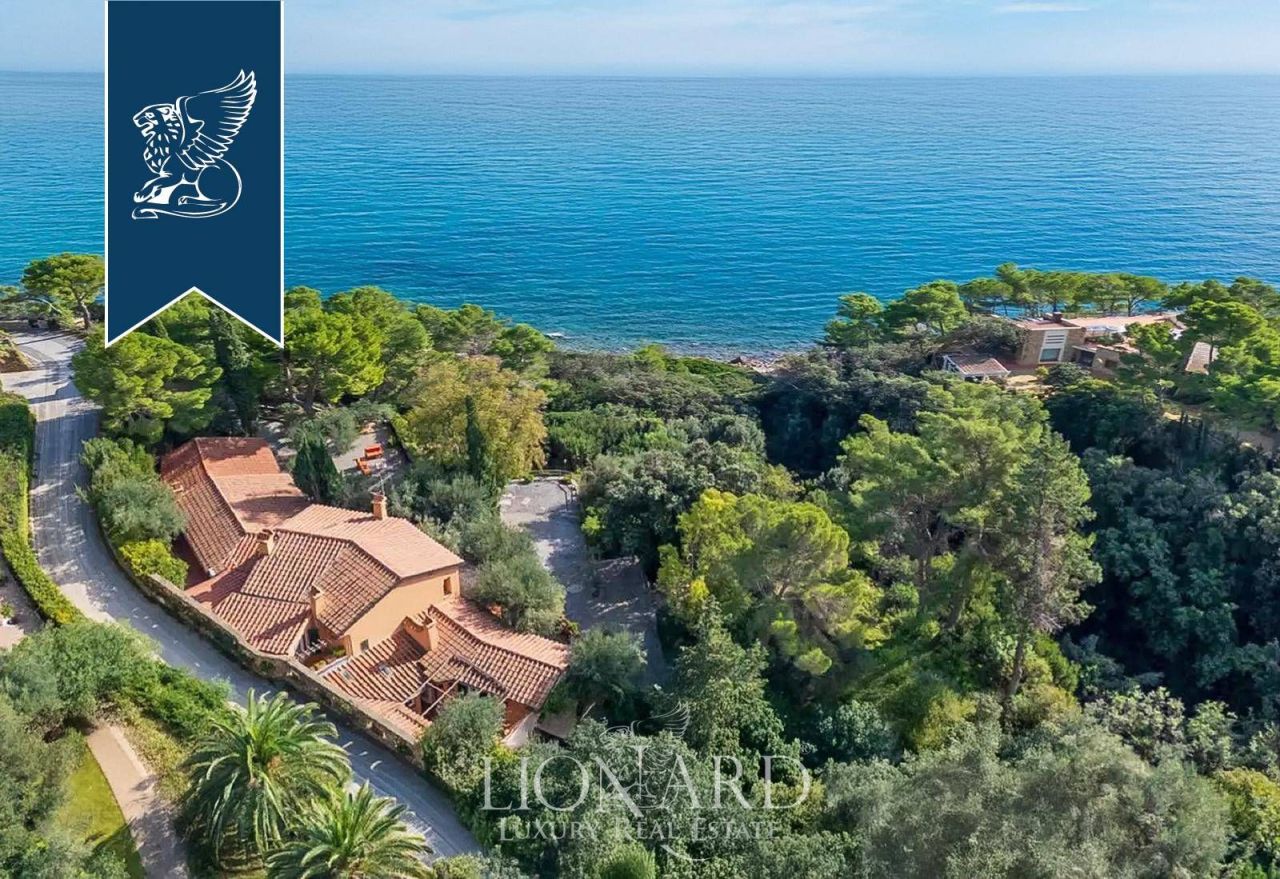 Villa à Monte Argentario, Italie, 350 m² - image 1
