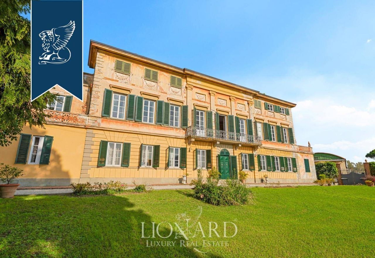 Villa en Pistoia, Italia, 1 400 m² - imagen 1