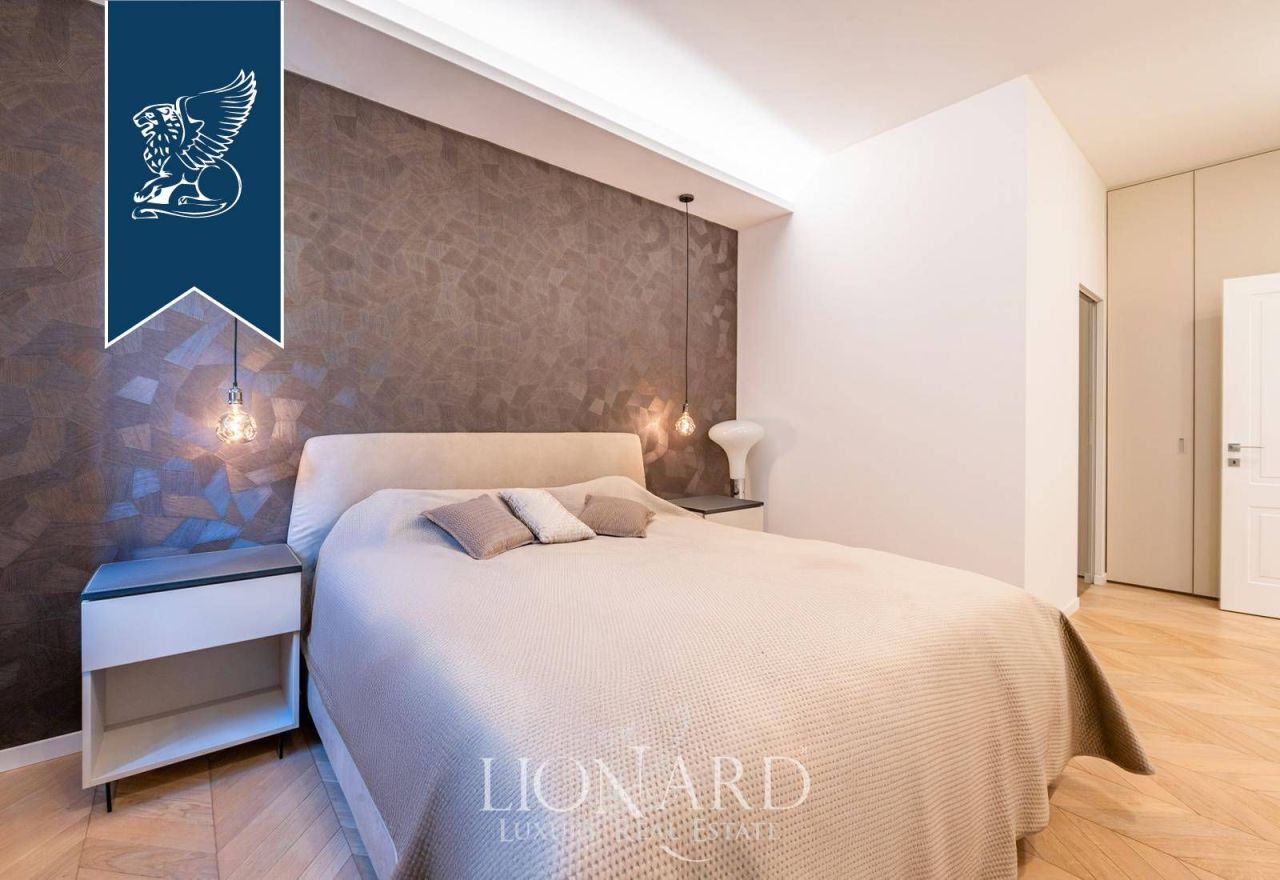 Apartment in Milan, Italy, 106 m² - picture 8