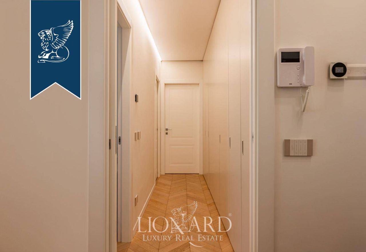 Apartment in Milan, Italy, 106 m² - picture 10