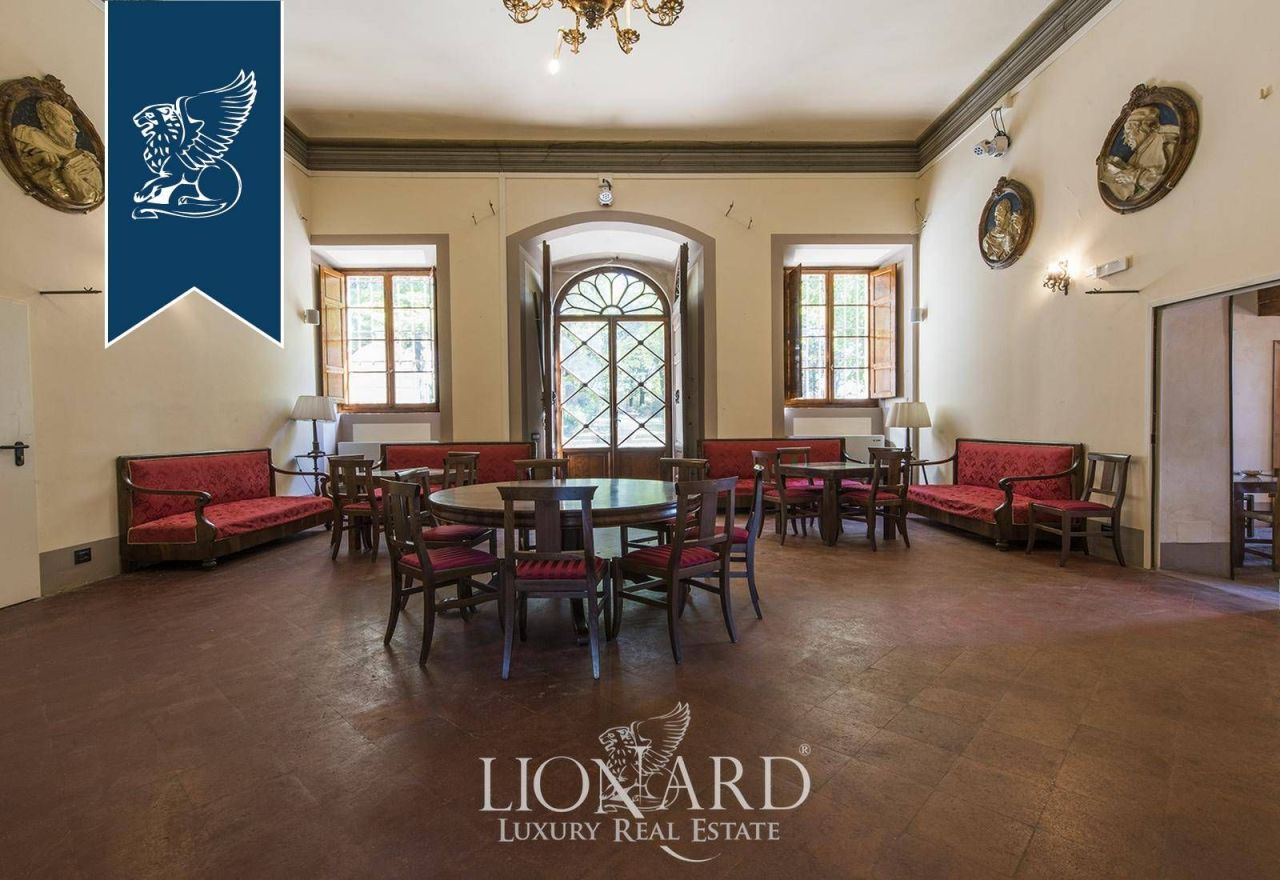 Villa in Florence, Italy, 2 100 m² - picture 11