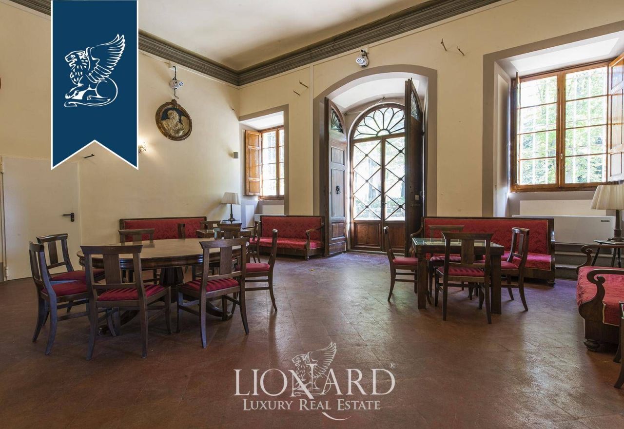 Villa in Florence, Italy, 2 100 m² - picture 12