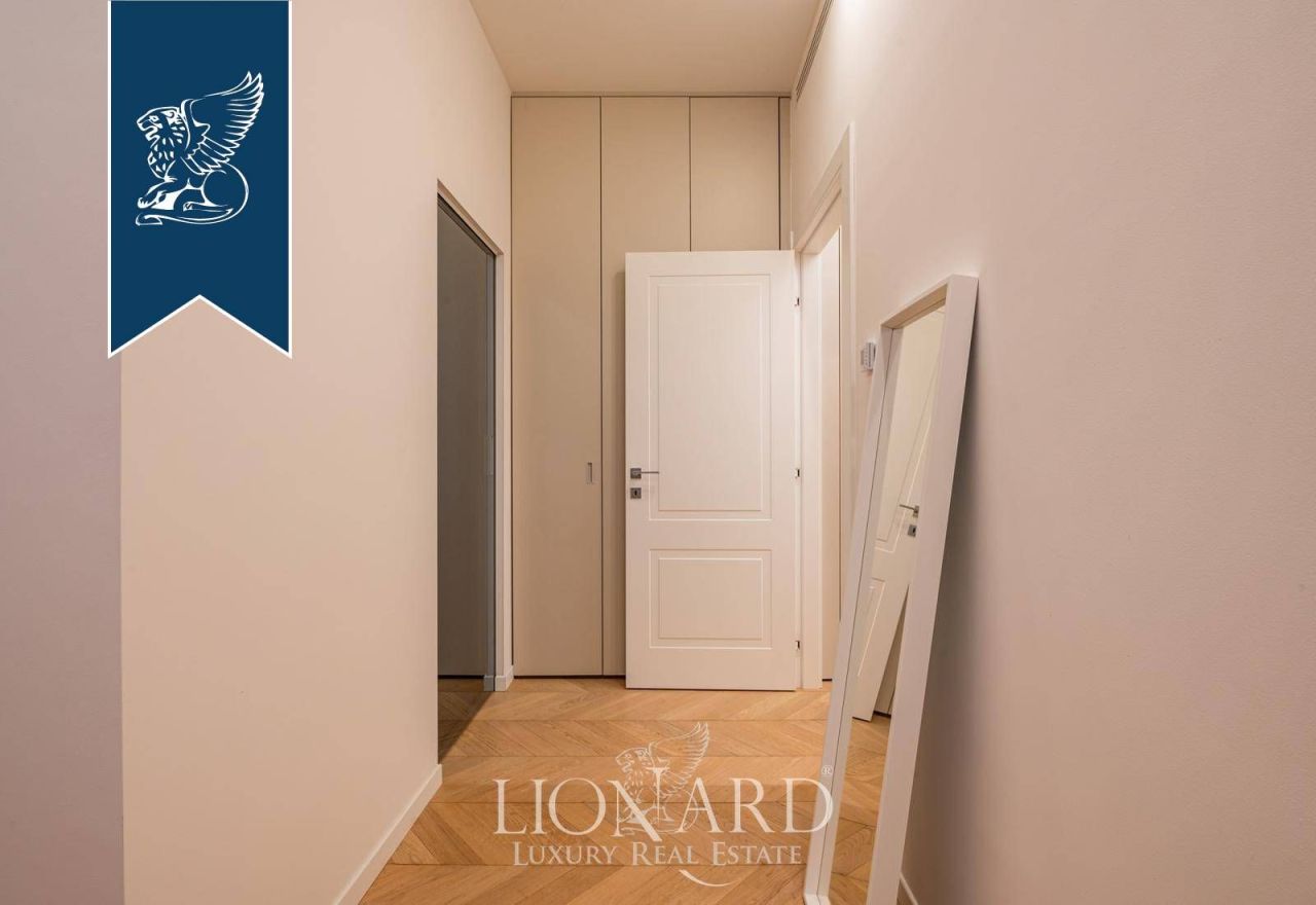 Apartment in Milan, Italy, 106 m² - picture 12