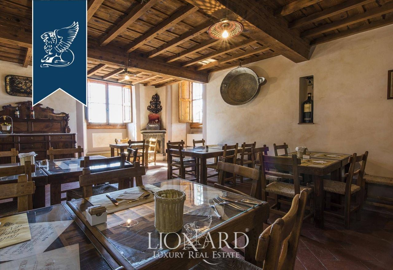 Villa in Florence, Italy, 2 100 m² - picture 16