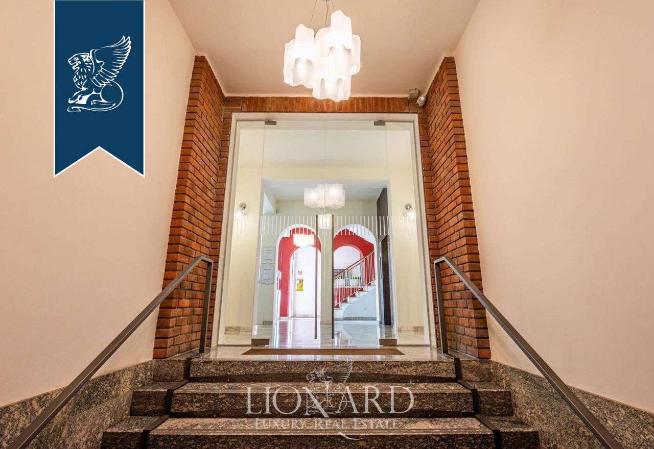 Apartment in Milan, Italy, 106 m² - picture 18