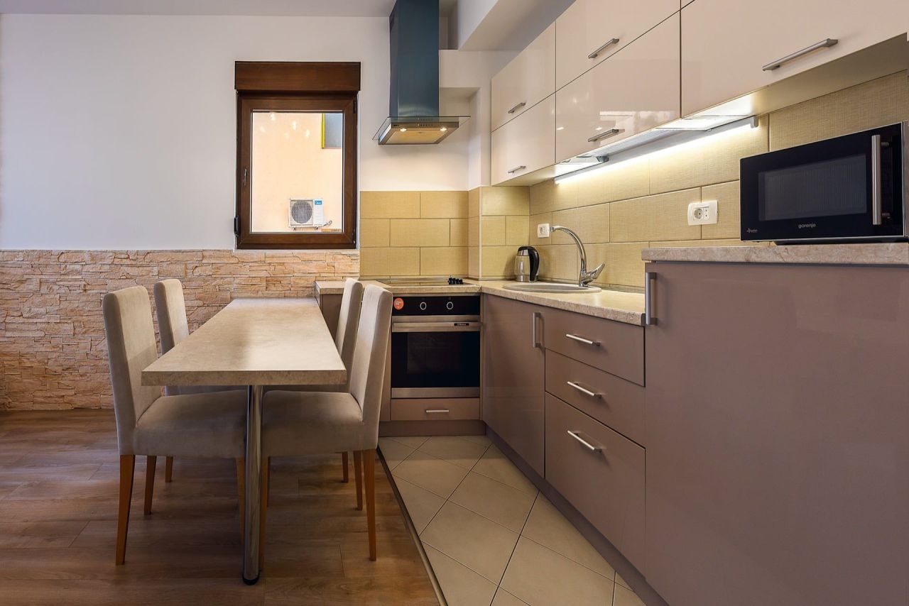 Flat in Budva, Montenegro, 51 m² - picture 12