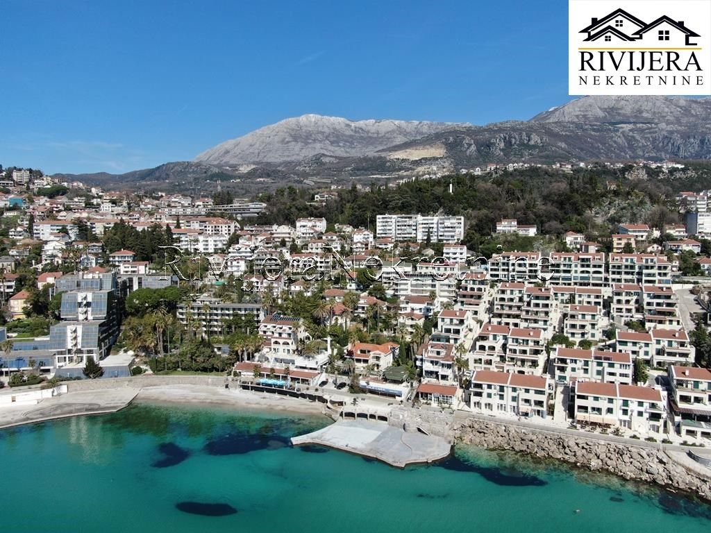 Appartement à Herceg-Novi, Monténégro, 48 m² - image 1