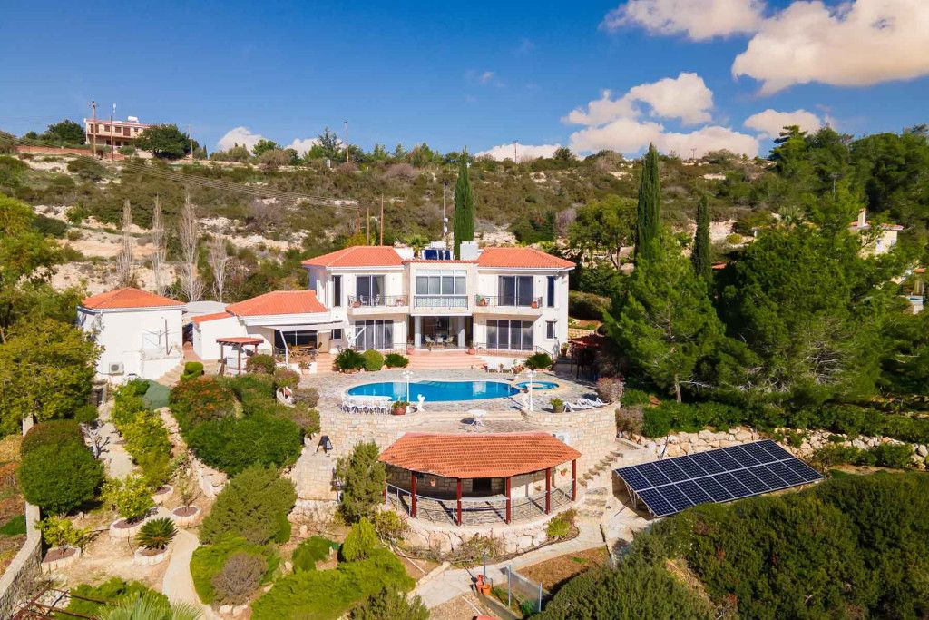 Flat in Paphos, Cyprus, 279 m² - picture 1