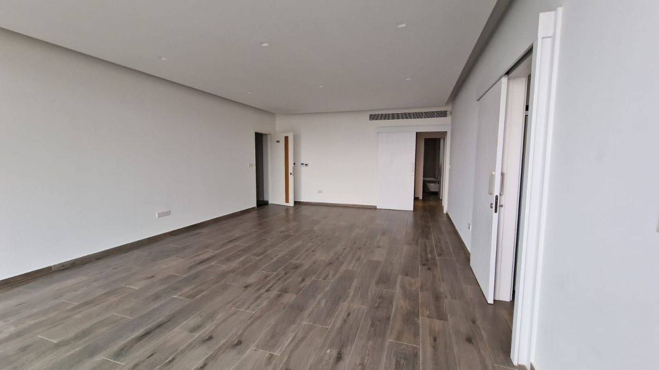 Flat in Limassol, Cyprus, 277 m² - picture 2