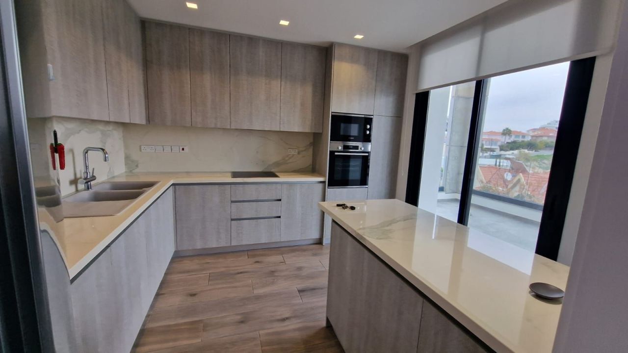 Flat in Limassol, Cyprus, 277 m² - picture 3