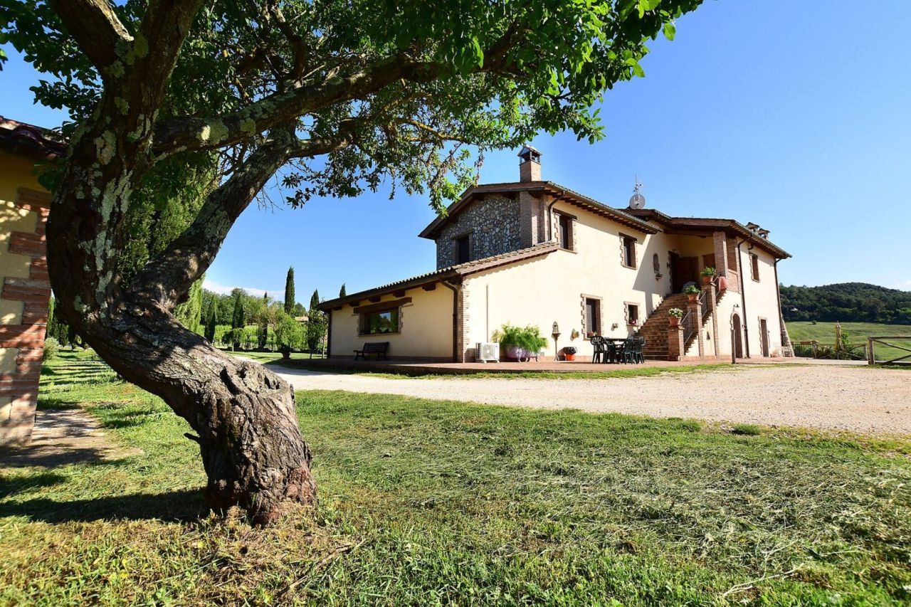 Manor in Narni, Italy, 1 350 m² - picture 3