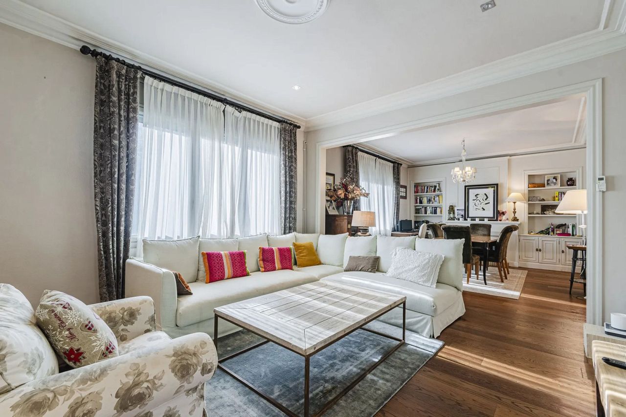 Wohnung in Barcelona, Spanien, 226 m² - Foto 1