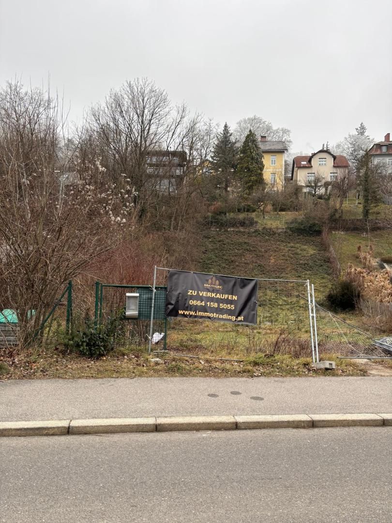 Land in Vienna, Austria, 676 m² - picture 1
