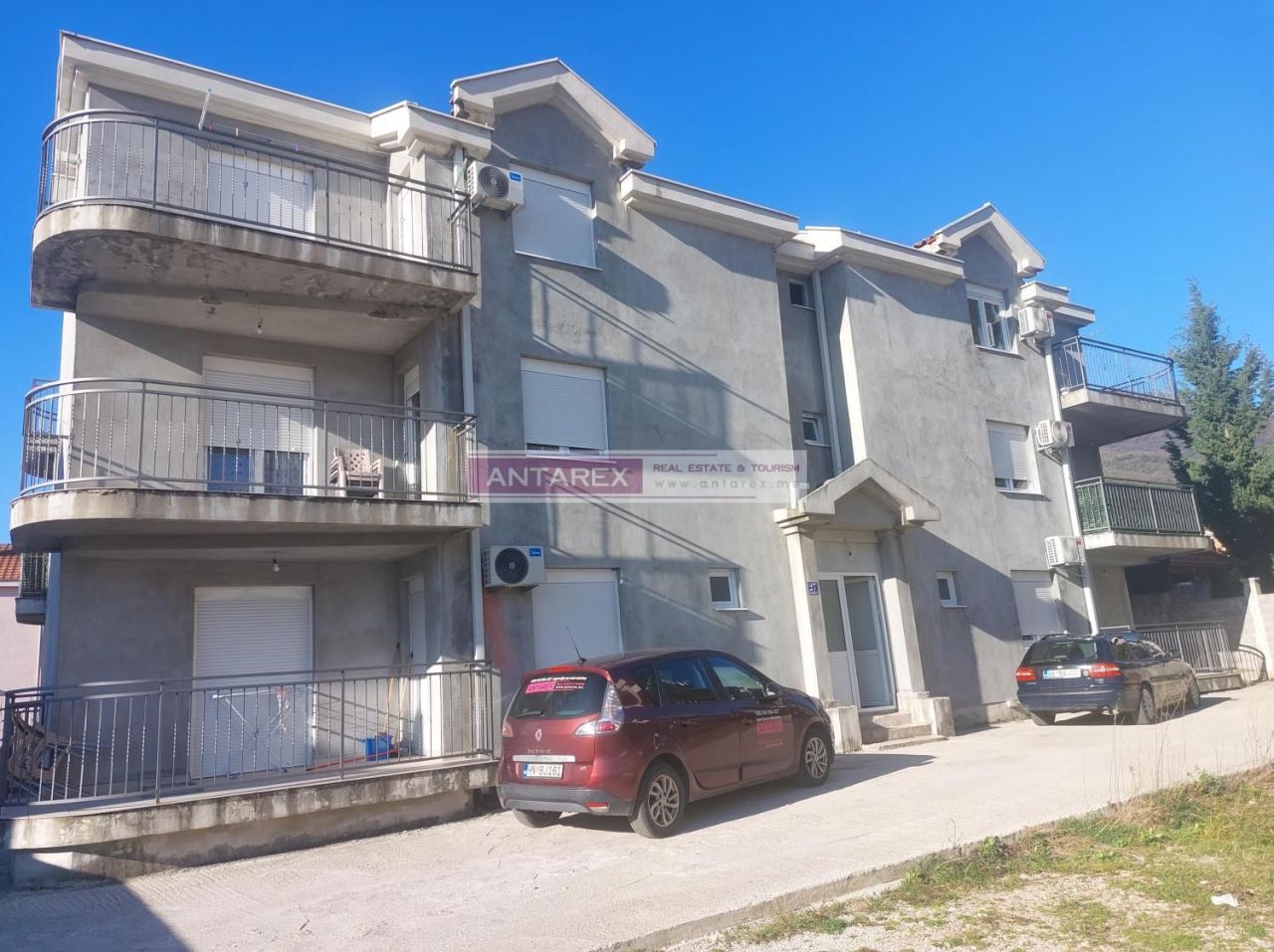 Apartment in Bijela, Montenegro, 50 m² - picture 1