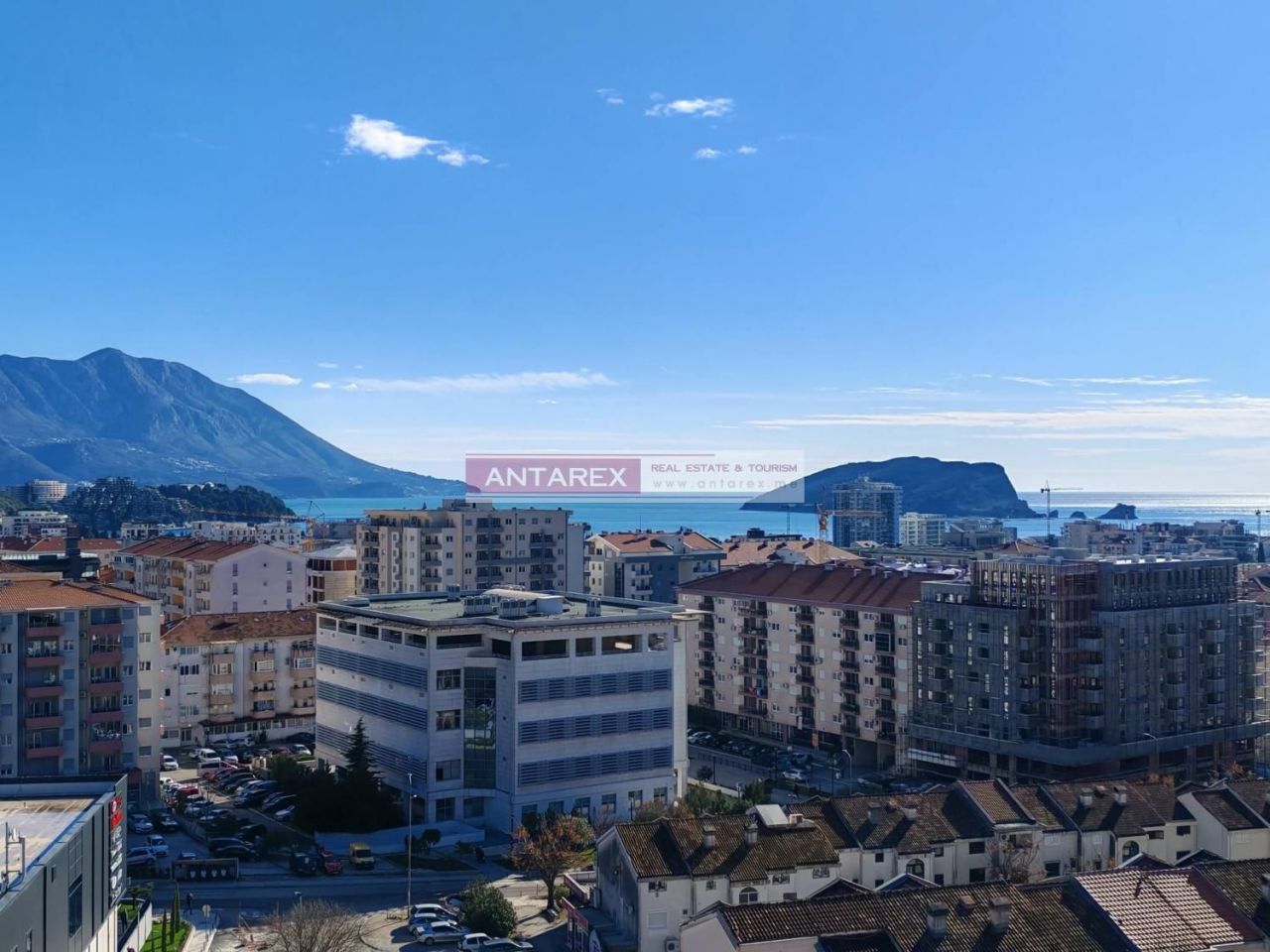 Apartment in Budva, Montenegro, 56 m² - picture 1