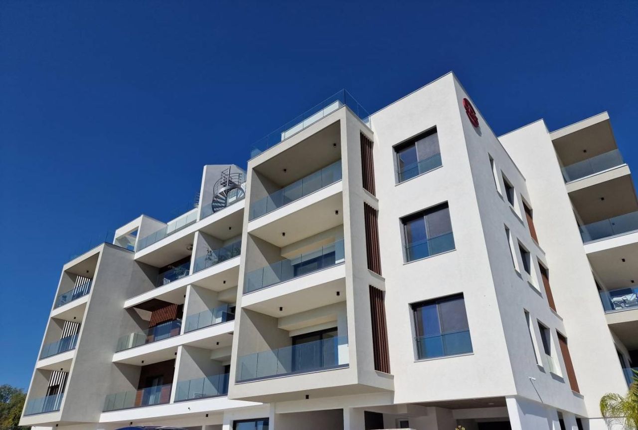 Appartement à Germasogeia, Chypre, 240 m² - image 1