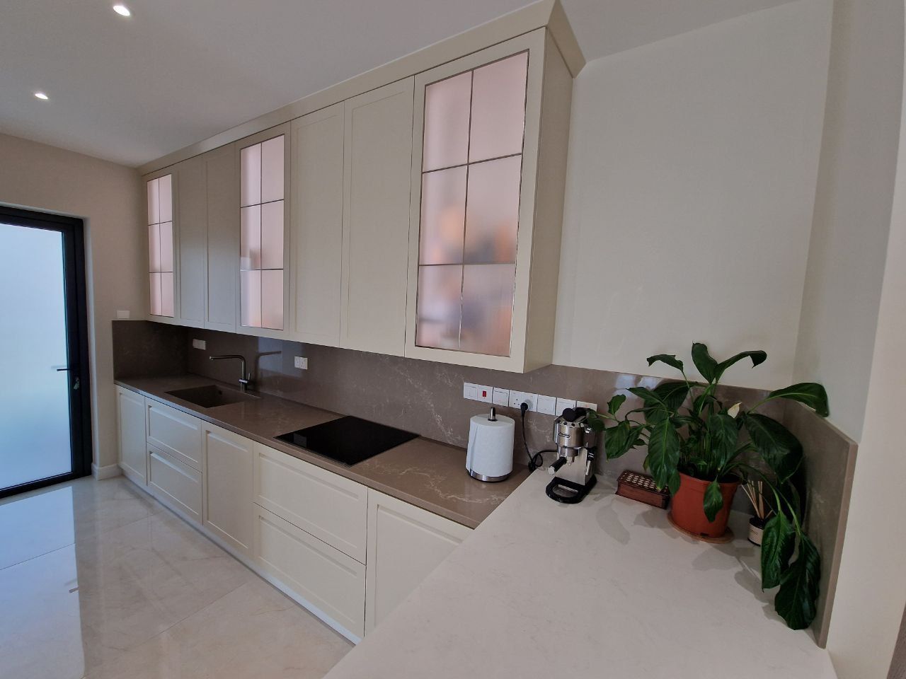 Flat in Germasogeia, Cyprus, 240 m² - picture 4