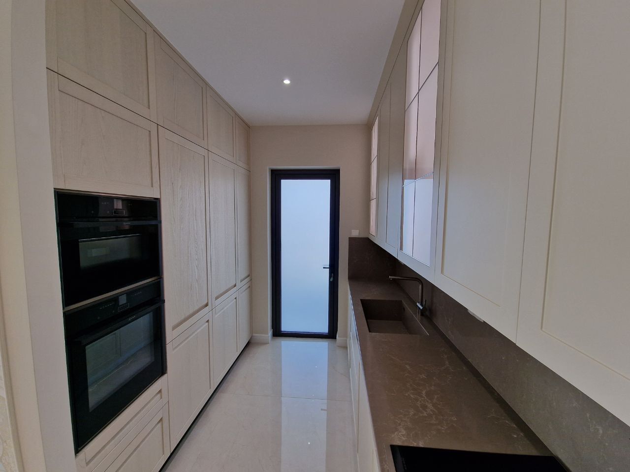 Flat in Germasogeia, Cyprus, 240 m² - picture 8