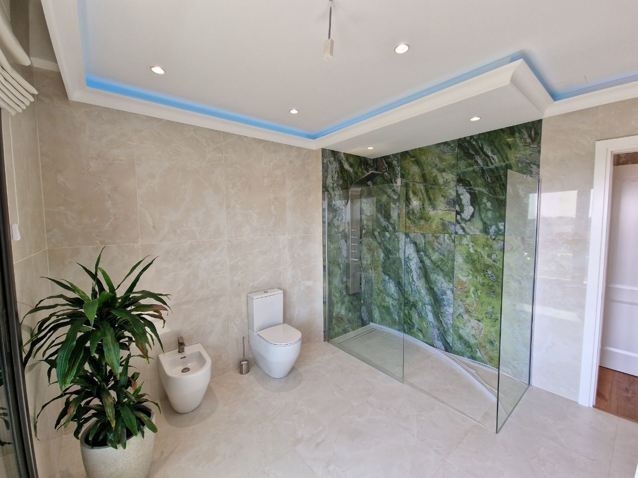 Flat in Germasogeia, Cyprus, 240 m² - picture 13