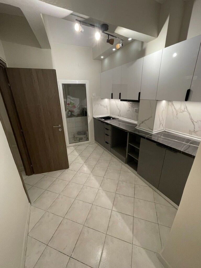 Piso en Salónica, Grecia, 64 m² - imagen 1