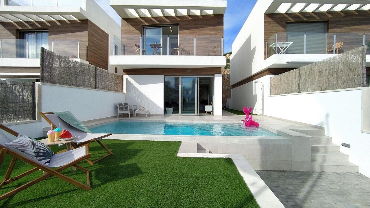 Villa en Orihuela Costa, España, 185 m² - imagen 1