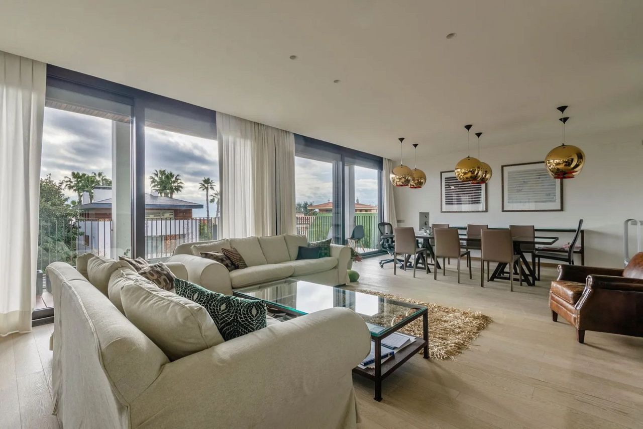 Flat in Barcelona, Spain, 240 m² - picture 1