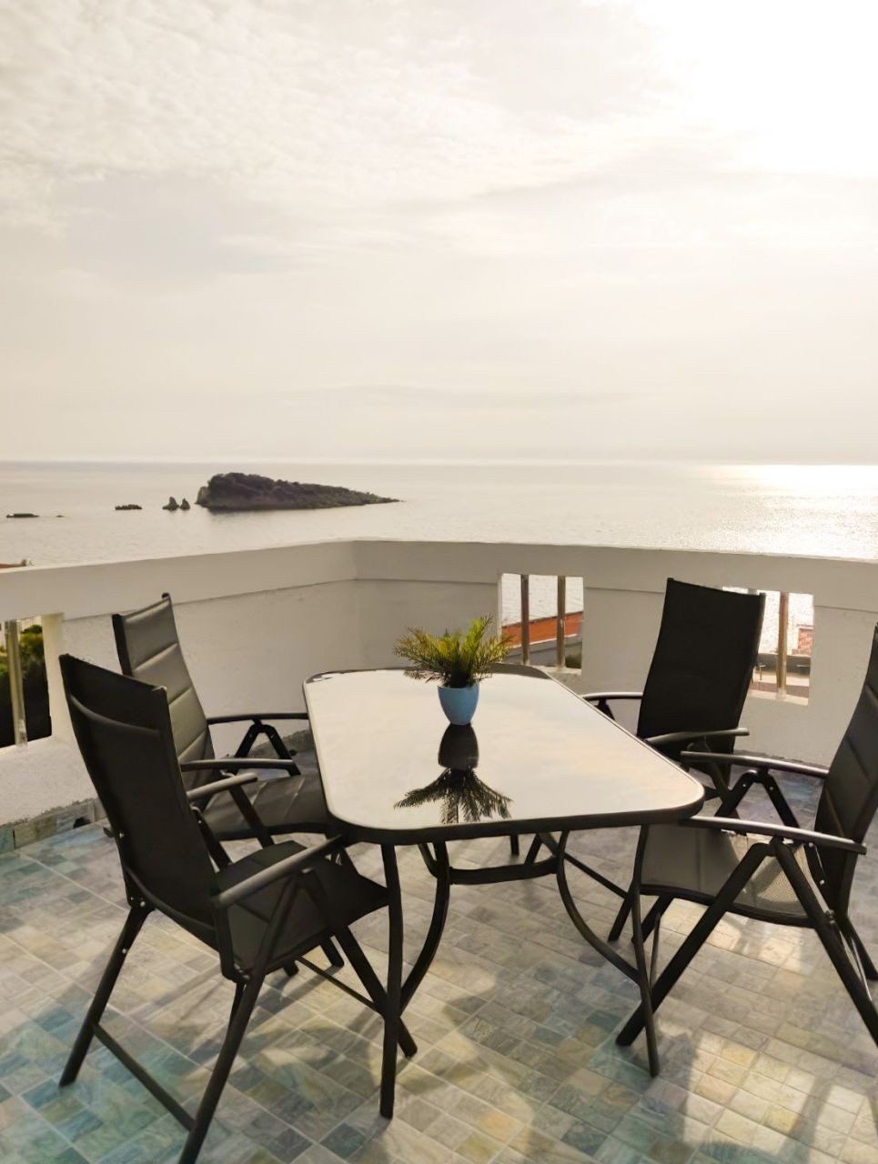 Hotel in Bar, Montenegro, 300 m² - picture 1