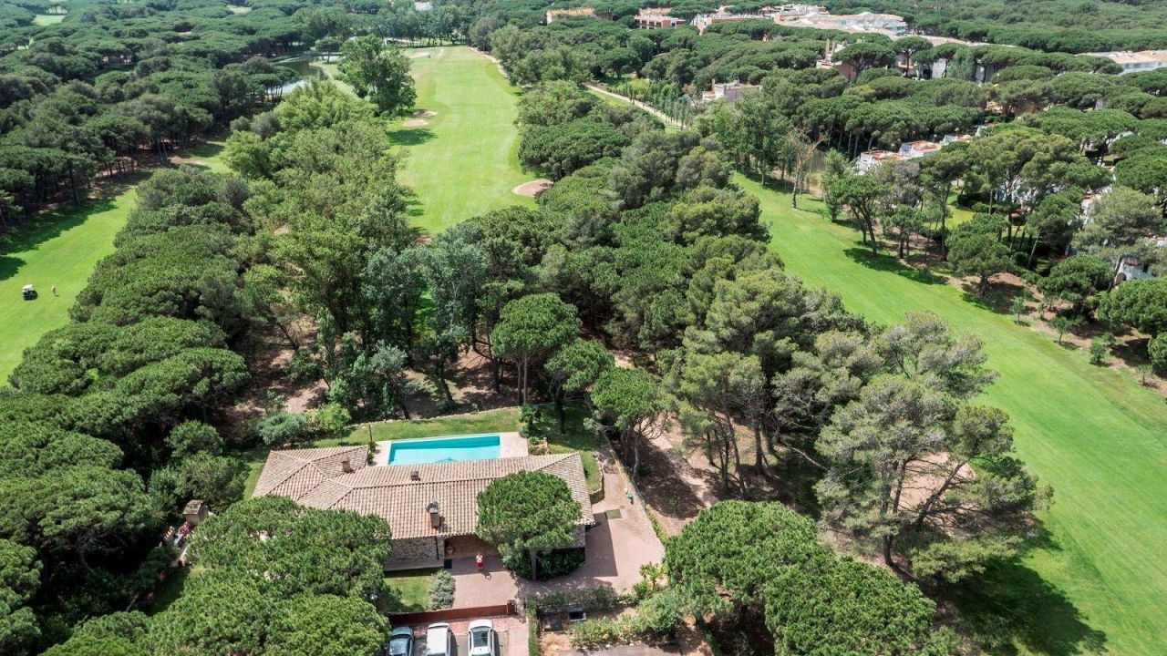 House in Pals, Spain, 455 m² - picture 1