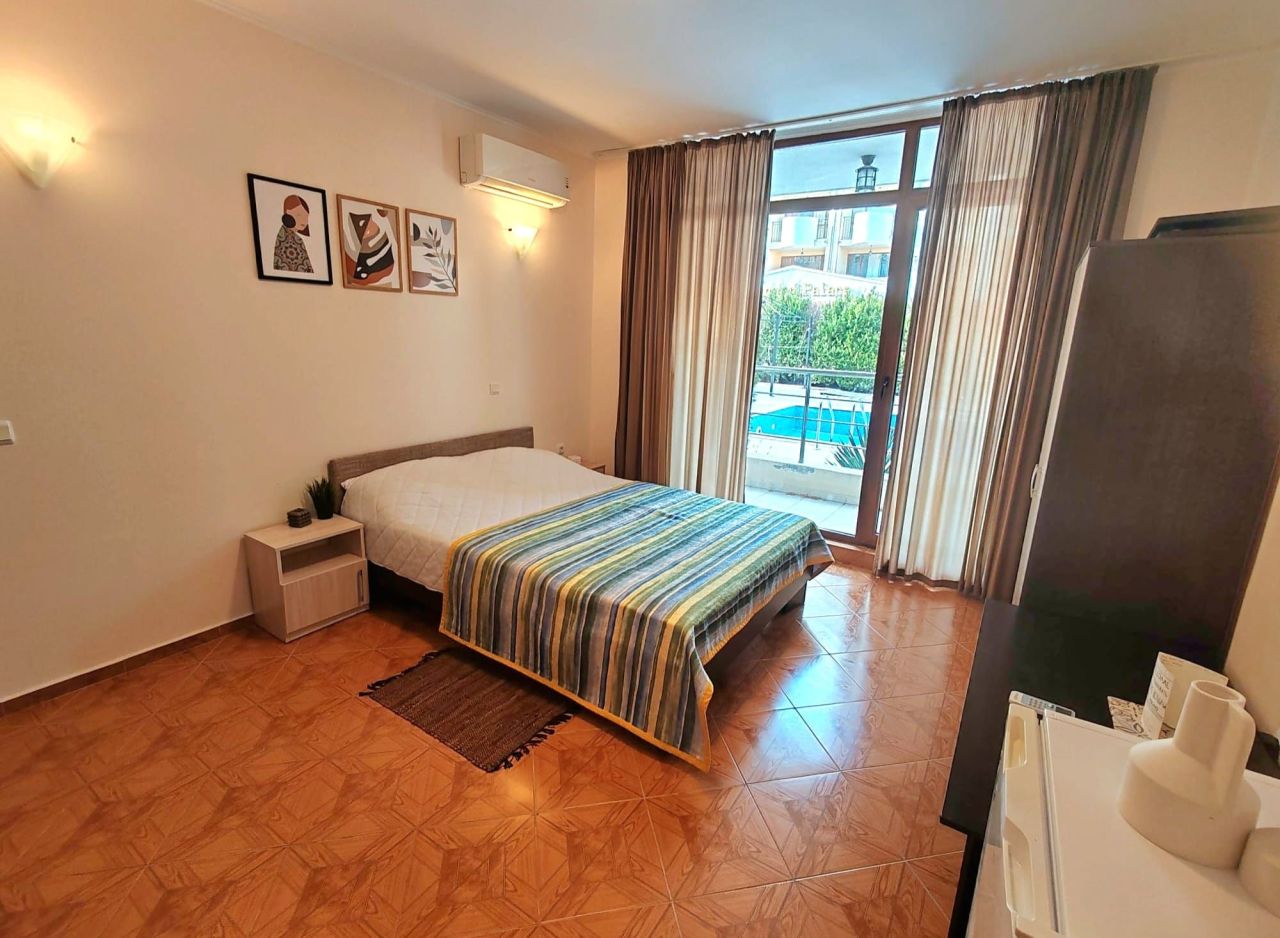 Flat at Sunny Beach, Bulgaria, 33 m² - picture 1