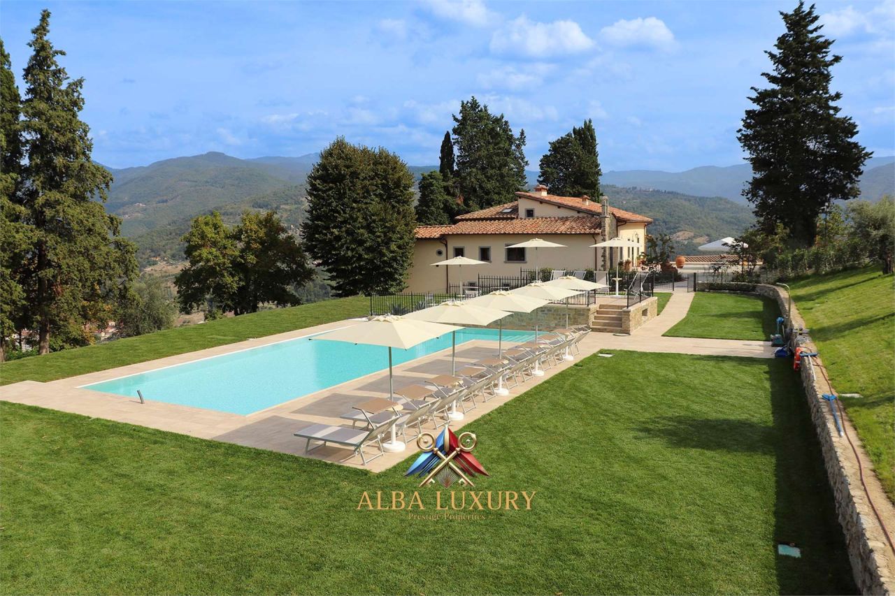 Apartment via bruciatoia, Italy, 1 500 m² - picture 1
