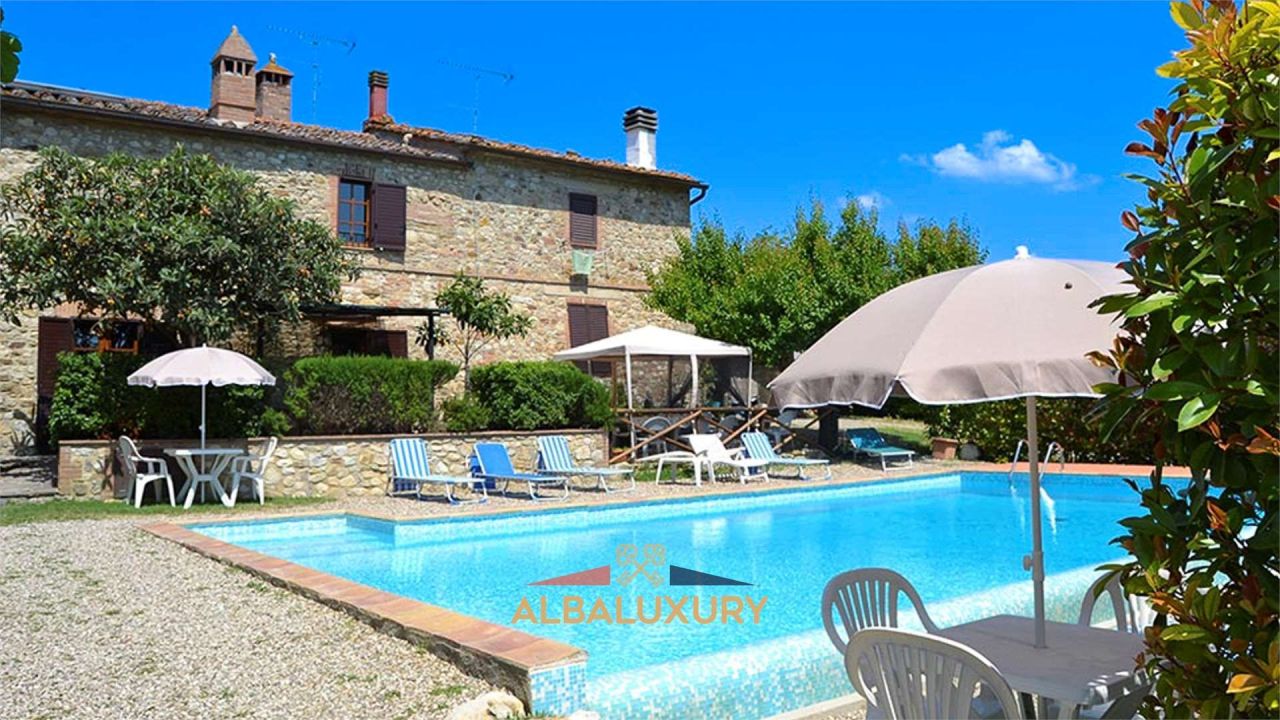 Apartamento en Castellina in Chianti, Italia, 1 600 m² - imagen 1