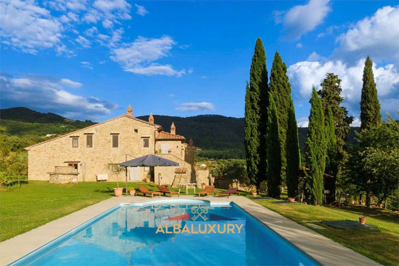 Villa in Arezzo, Italien, 500 m² - Foto 1