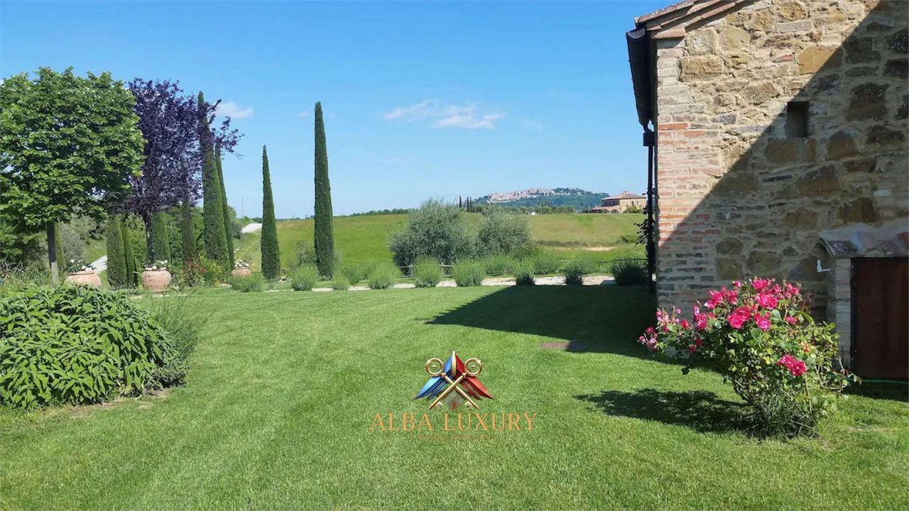 Villa à Torrita di Siena, Italie, 320 m² - image 2