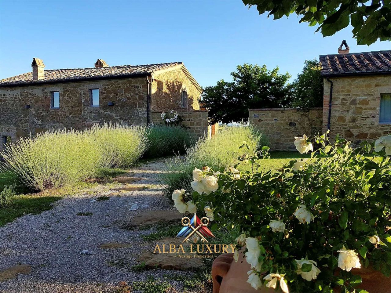 Villa à Torrita di Siena, Italie, 320 m² - image 8