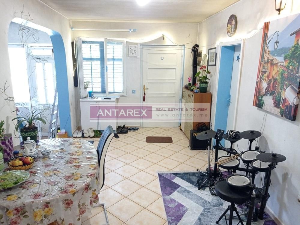 Villa in Herceg-Novi, Montenegro, 94 m² - picture 2