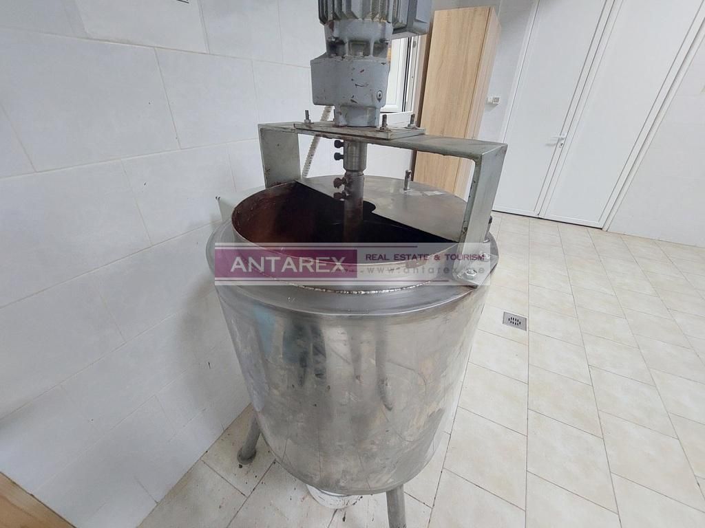 Biens commerciaux à Radanovici, Monténégro, 200 m² - image 4