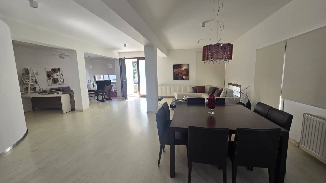 House in Larnaca, Cyprus, 360 m² - picture 2