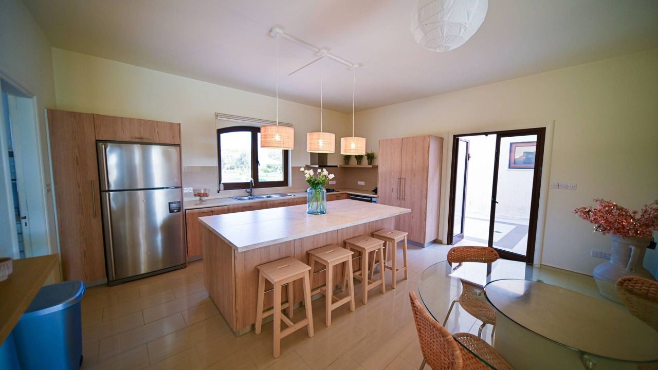 Haus in Larnaka, Zypern, 550 m² - Foto 3