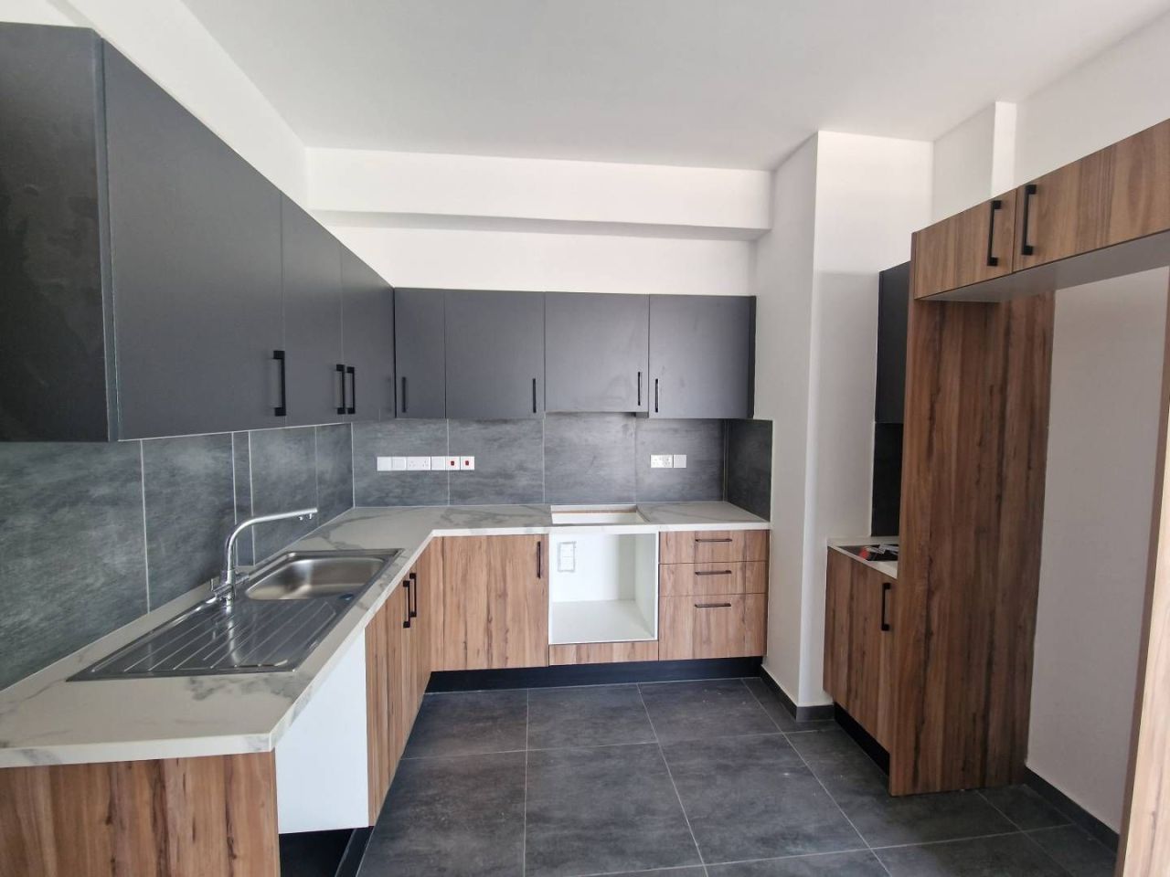 Appartamento a Larnaca, Cipro, 141 m² - foto 3