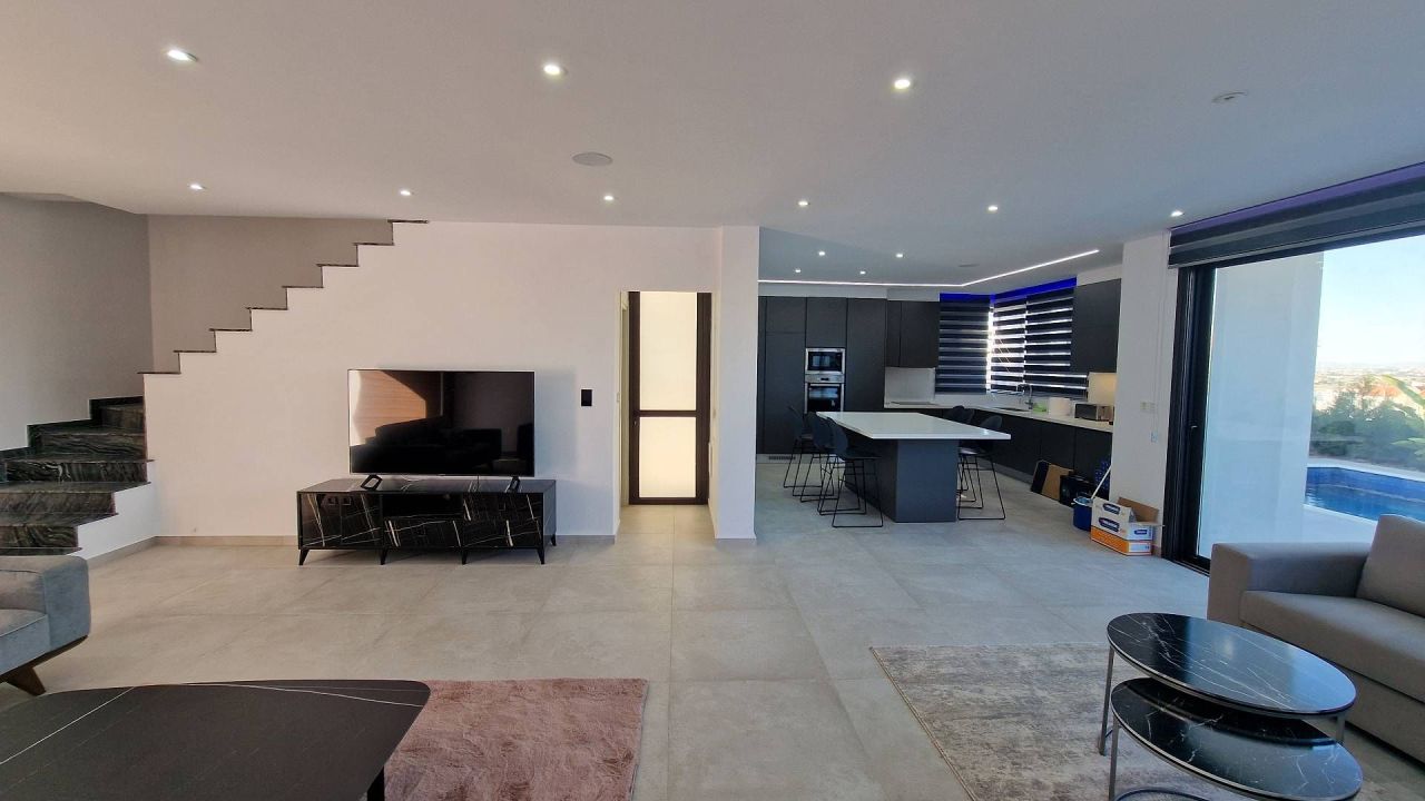 Casa en Lárnaca, Chipre, 250 m² - imagen 5