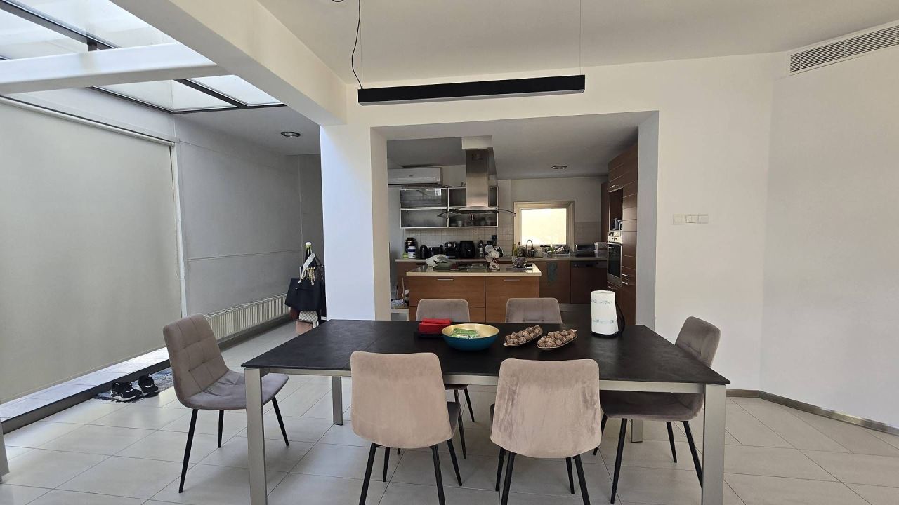 House in Larnaca, Cyprus, 360 m² - picture 6