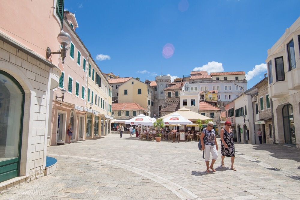 Bureau à Herceg-Novi, Monténégro, 102 m² - image 1